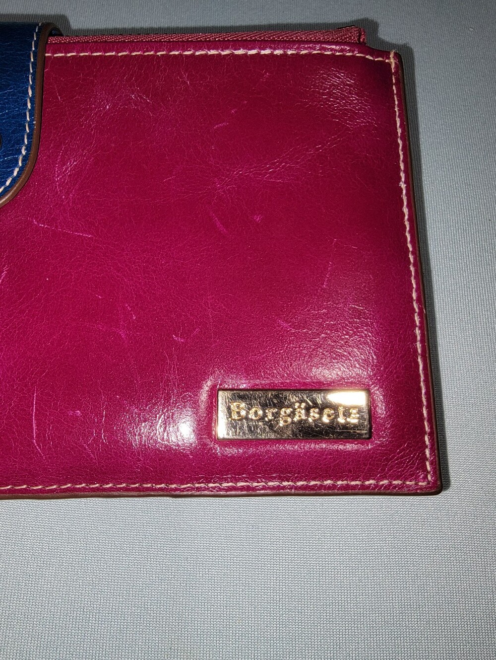 Handmade Borgasets Magenta Pink Leather Wallet with Navy Blue Snap Strap - Picture 2 of 9